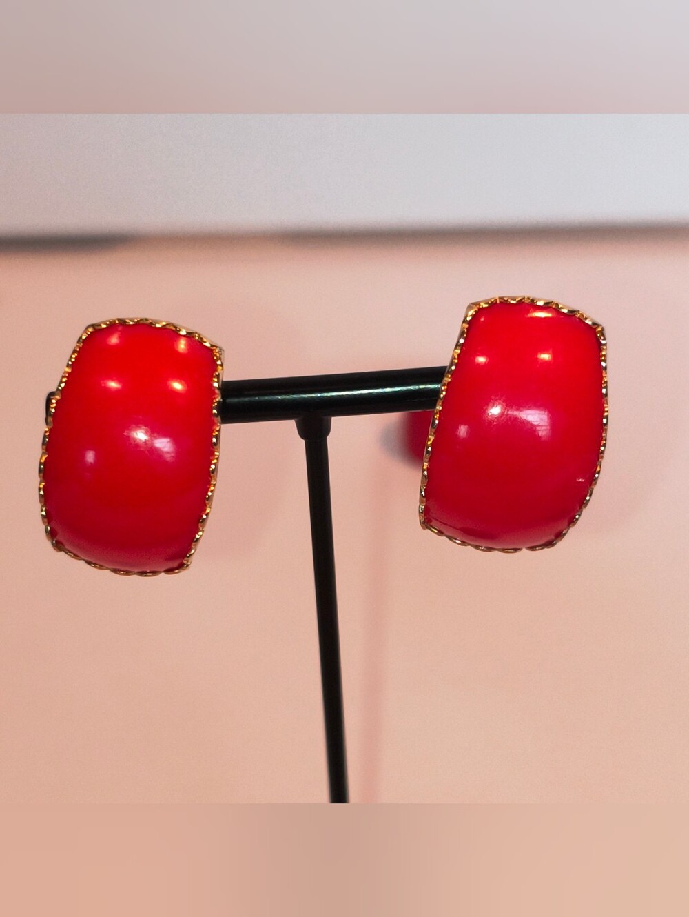 Lot of 4 Vintage Bold Red Statement Clip-On Earrings Enamel Resin Lucite 80s 90s - Picture 4 of 8